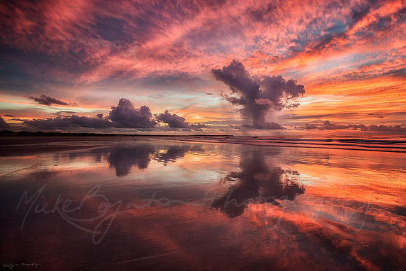 Sunset reflections in Broome Western Australia by photographer Mieke Boynton